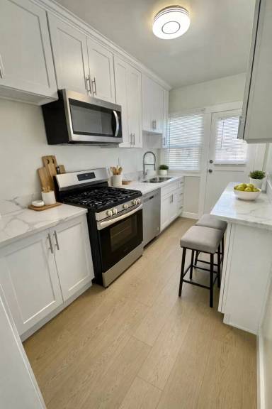 Main picture of 600 E Garfield Ave