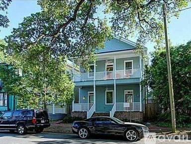 Main picture of 305 E Duffy St
