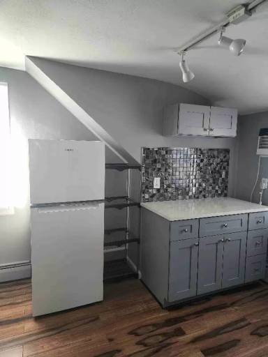 Main picture of 16 Vermont St