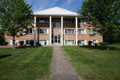 Main picture of 2700 Rosalyn Ct