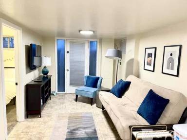 Main picture of 2044 College Ave