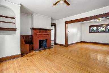 Main picture of 117 N Maple Ave