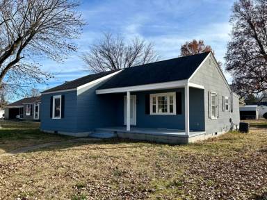 Main picture of 311 Helen St