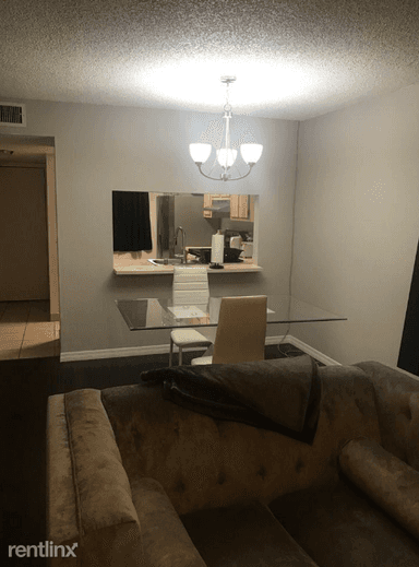 Main picture of 9258 NW 1st St