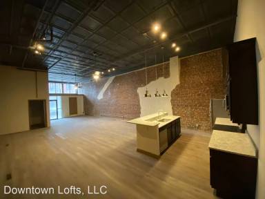 Main picture of 308 S Campbell Ave