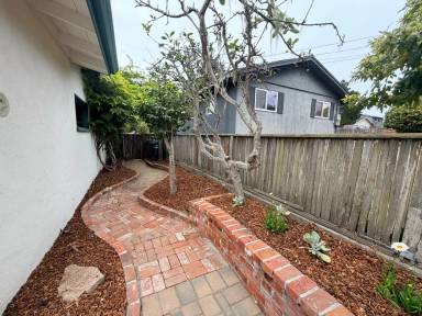 Main picture of 922 Maple St