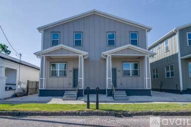 Main picture of 2544 W Chestnut St