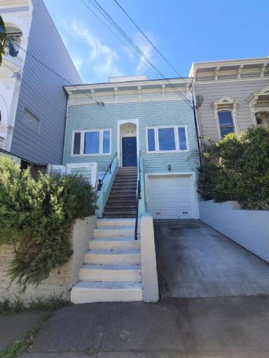 Main picture of 1513 Baker St