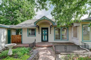 Main picture of 2871 Columbine Rd