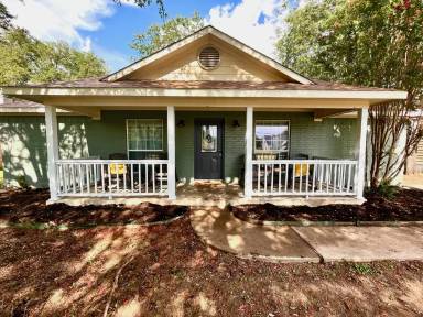 Main picture of 6305 Sydney Dr
