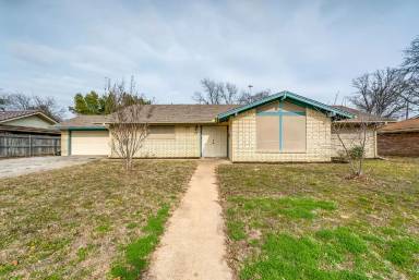 Main picture of 1371 N Rose Dr