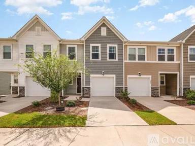 Main picture of Triple Crown Community
