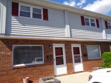 Main picture of 1021 Salisbury St