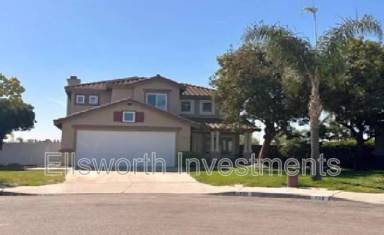 Main picture of 721 Martos Pl