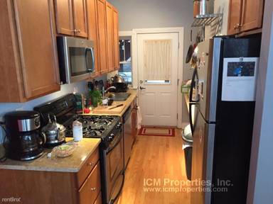Main picture of 4863 N Hermitage Ave