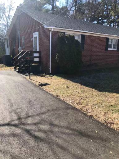 Main picture of 1405 Cardinal Dr