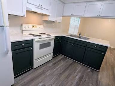 Main picture of 2350 Horne Ave