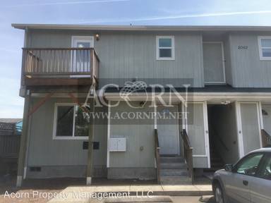 Main picture of 3042 Royal Ave