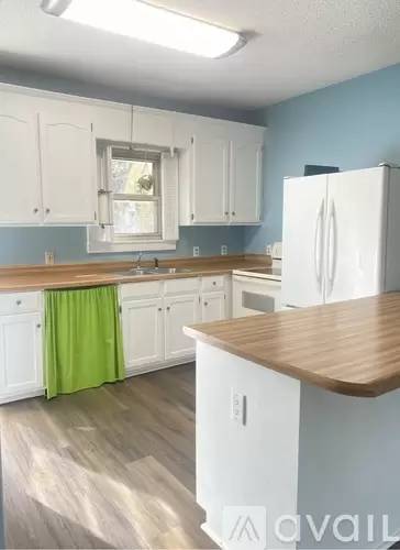 Main picture of 106 N Meriah St