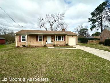 Main picture of 8 Vera Cir