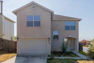 Main picture of 8102 Laguna Palm