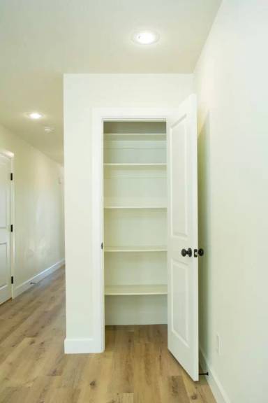 Main picture of 156 N Centennial Ave