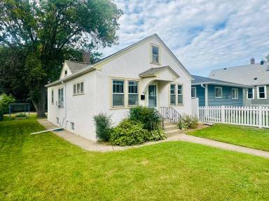 Main picture of 2742 Grand St NE