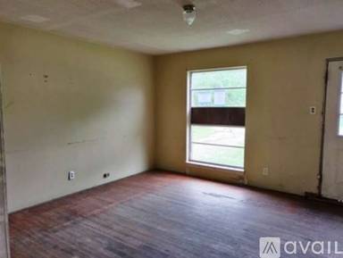 Main picture of 515 McBride Cir S