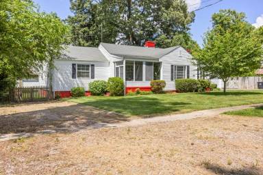 Main picture of 208 Marvin Ave