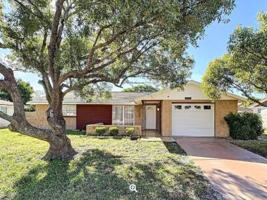 Main picture of 6914 Tierra Verde St