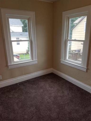 Main picture of 611 6th St S