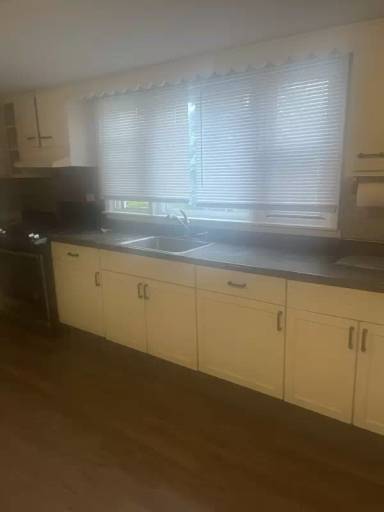 Main picture of 556 W 115th St