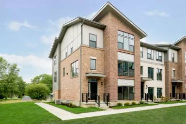 Main picture of 11550 Fulham St