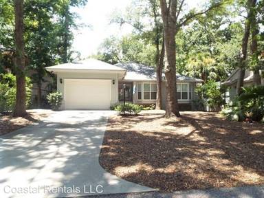 Main picture of 8 Evergreen Ln