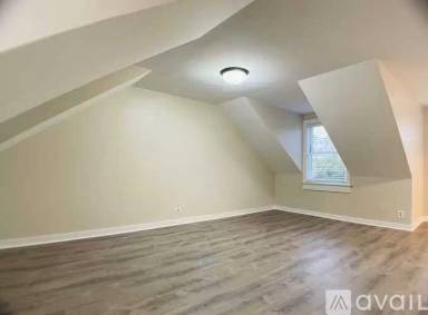 Main picture of 271 Country Commons Rd