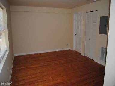 Main picture of 2103 W Berwyn Ave
