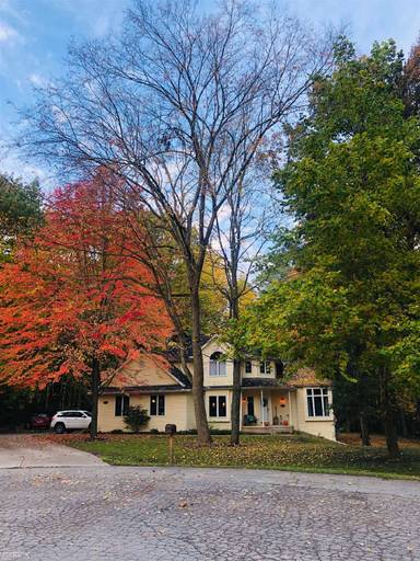 Main picture of 7898 Huron Oaks Dr