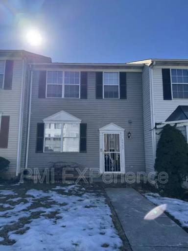 Main picture of 2903 Lloyd Ct