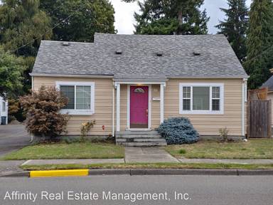 Main picture of 727 4th St NW