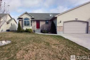 Main picture of 4966 Vintage Ln