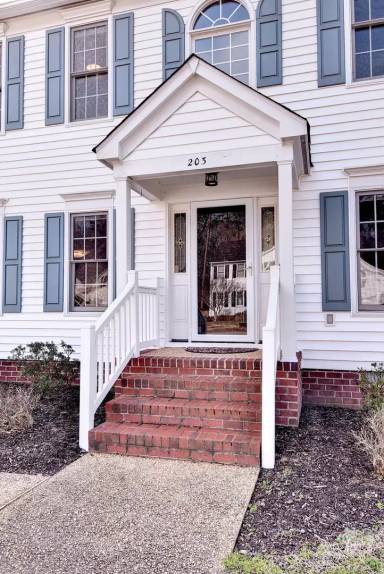 Main picture of 203 Rosetta Dr