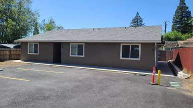 Main picture of 1216 Oakview Dr