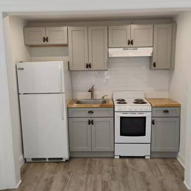 Main picture of 303 State St