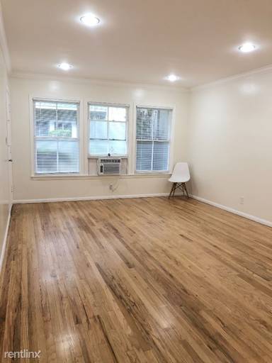 Main picture of 12360 Magnolia Blvd