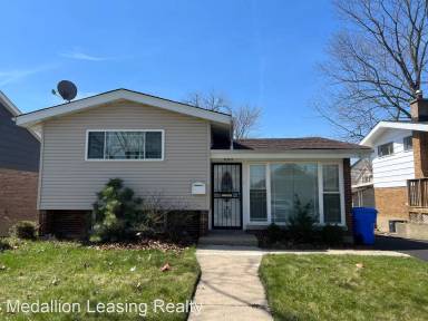 Main picture of 8344 S Dorchester Ave