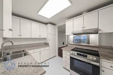 Main picture of 722 S Broadway