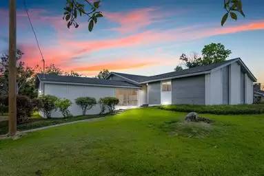 Main picture of 1725 Whispering Woods Dr