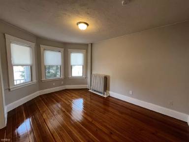 Main picture of 665 Columbia Rd