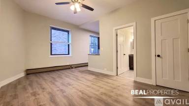 Main picture of 635 W Barry Ave