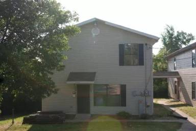 Main picture of 924 N Oakland Ave